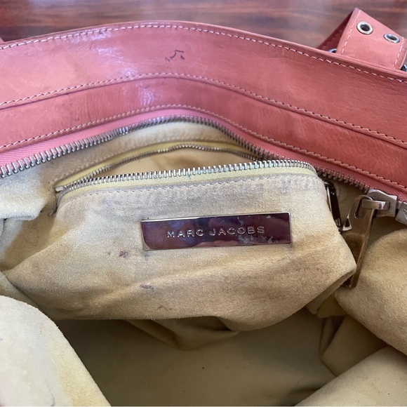 Women MArc Jacobs purse - Picture 8 of 13